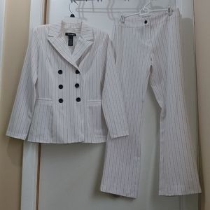 White with black/pink pinstripe suit set, Sz 5
